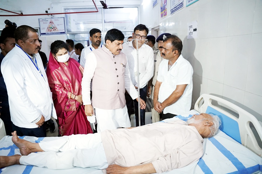 MP News: मुख्यमंत्री डॉ. यादव ने टीकमगढ़ में आंगनवाड़ी और जिला अस्पताल का किया निरीक्षण