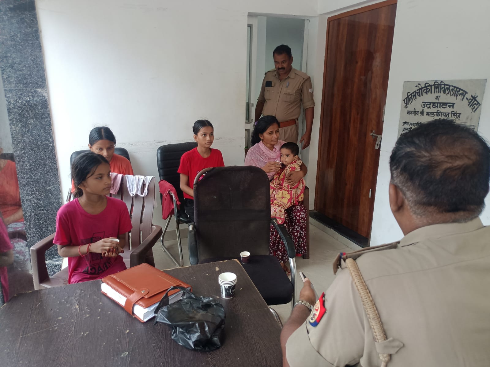 MP News: केन नदी पुल पर महिला ने चार बच्चों के साथ उठाया खतरनाक कदम; यातायात पुलिस ने पांच जिंदगियां बचाईं