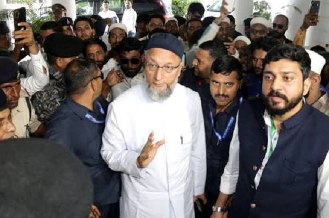 Bhopal News: ओवैसी ने किया यूसीसी का विरोध, बोले- आदिवासियों जैसे मुस्लिमों के भी कानून