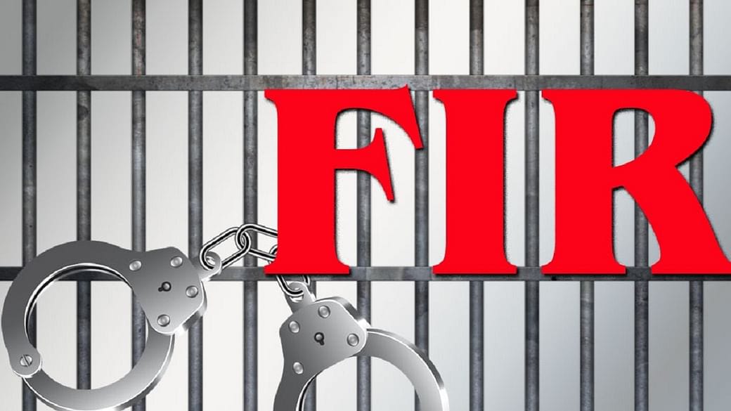महिला की आंखों में मिर्च पाउडर डाला, कानों से सोने की बालियां छीनकर ले गया बदमाश
