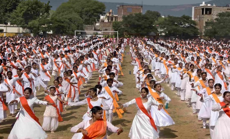 MP News: मैहर में 3430 छात्र-छात्रों ने कथक नृत्र्य की प्रस्तुति देकर रचा इतिहास: एशिया बुक ऑफ रिकॉर्ड में दर्ज हुआ मैहर का नाम