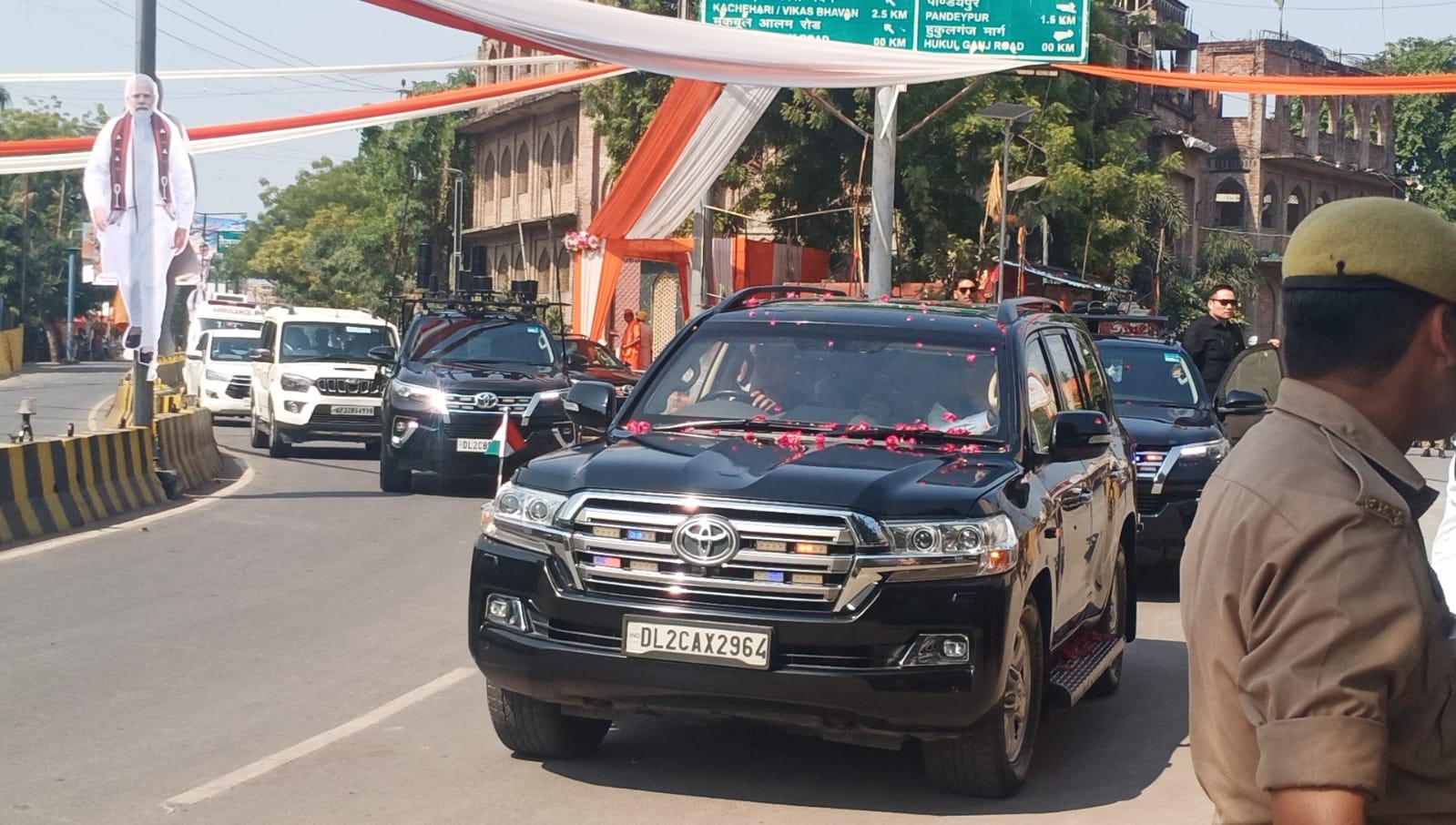 प्रधानमंत्री मोदी ने वाराणसी में देखा ‘एयरशो’: फाइटर विमानों की गर्जना से गूँज उठी काशी